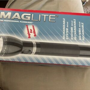 Mag-Lite Rechargeable System NIB